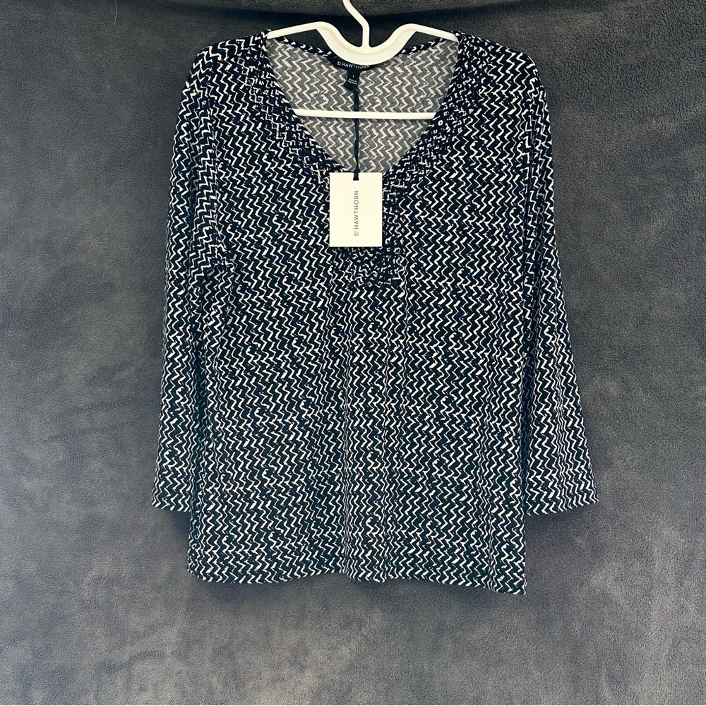 41 Hawthorn Black and White Zigzag Blouse
